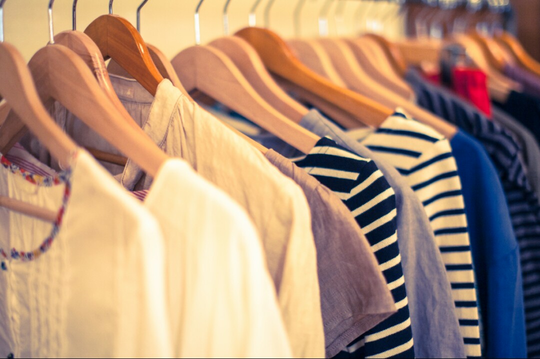 洋服の適正量を決めるとクローゼットが溢れることはありません